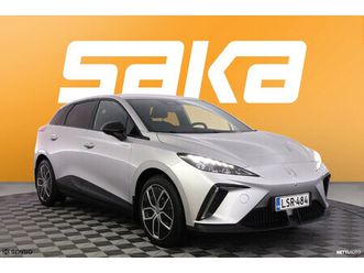 luxury 64 kwh ** 1 om. suomi / 360° / alv / vetokoukku / acc / ilmalämpöpumppu / digimittaristo / keylessgo **