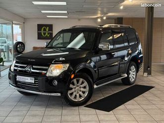 mitsubishi pajero 3.0 di-d 200ch - carnet d'entretien complet - 7 places - 4x4 - bva - xénon - toit ouvrant - 180000km
