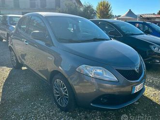 lancia ypsilon 1.2 69 cv 5 porte gold