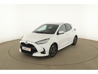 toyota yaris 1.5 hybrid design