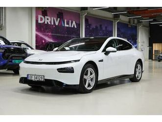 rwd/80kwh/266hk/skinn/acc/kamera