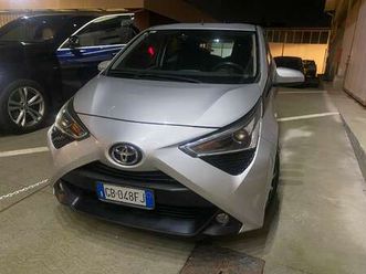 aygo connect 1.0 vvt-i 72 cv 5 porte x-wave