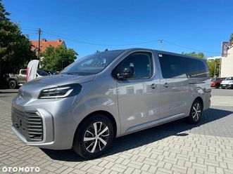 toyota proace verso 2.0 d4-d long business