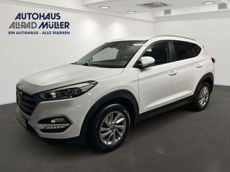 hyundai tucson 1.6 t-gdi intro edition+kamera+navi+shz
