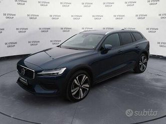 volvo v60 cross country 2.0 b4 plus awd auto