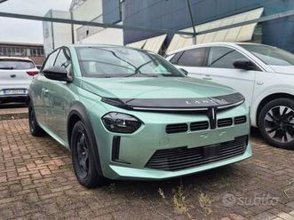 lancia ypsilon hybrid e-dct lx nuova