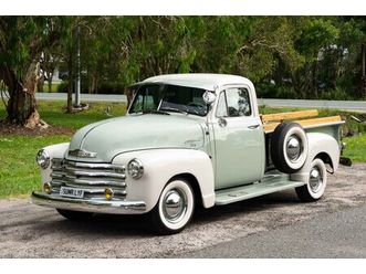1952 chevrolet 3100 stepside 7 window pick up