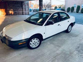 1996 saturn sl 5 speed manual 47,000 original miles/garaged/showroom!
