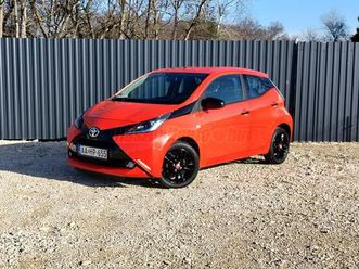 toyota aygo 1.0 x-play alufelni. klíma.kamera. tempomat. 3 év garancia
