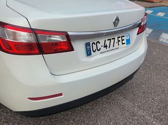 voiture renault latitude