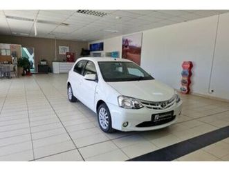 2017 toyota etios 1.5 xs 5-dr
