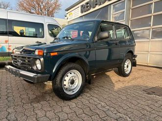 lada niva 4x4 taiga, mike sanders