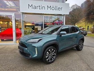 toyota yaris cross 1,5-l-vvt-ie allrad teamplayer