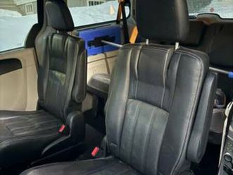 2012 town and country