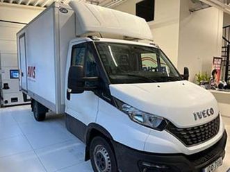 iveco daily 35-140 chassi cab bakgavellyft, sidodörr höger sida