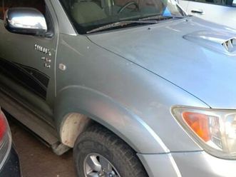 toyota hilux 4x4 cabina doble srv 3.0 tdi 2008
