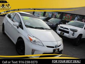 2013 toyota prius three hatchback blizzard pearl