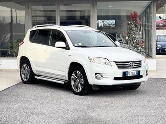 toyota rav 4 2.2 diesel 150cv auto. - 2010