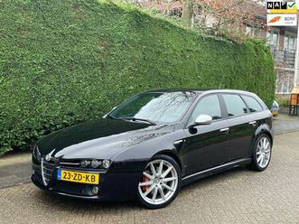 alfa romeo 159 sportwagon - 2.2 jts ti rijdt super/leer/pdc