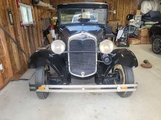 1930 ford modal a two door sadan