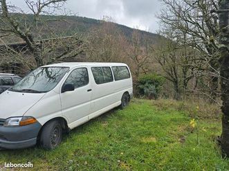 toyota hiace 9place et gallerie pour pieces