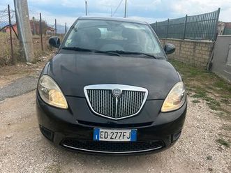 lancia ypsilon 2010 benzina