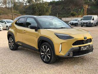 toyota yaris cross 1.5 hybrid 5p. e-cvt awd-i prem