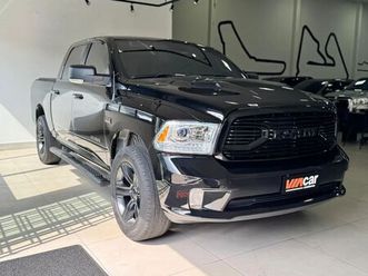 ram classic laramie night edition 5.7 v8 16v gasolina 4x4 aut. 2022