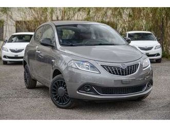 1.0 firefly 5 porte s&s hybrid silver