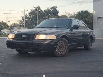 2004 ford crown victoria police interceptor