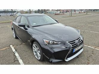 lexus is 300h elegance safety cvt