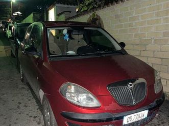 lancia y 1.2 benzina entraaaa