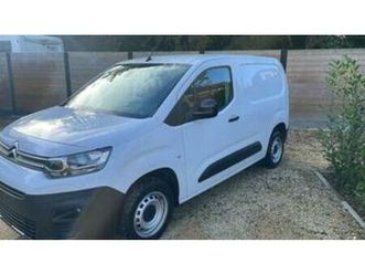 2-berlingo-2023-56423-km-3-pl-beaucoup-d'options-13000-htva-citroen-2ememain