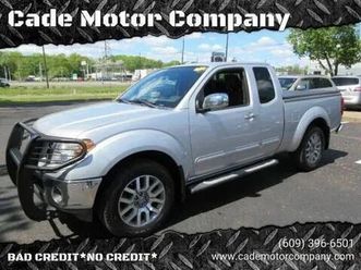 2010 nissan frontier le