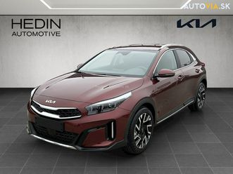 kia x ceed 1,6 t-gdi 7dct gold 110kw150k za 28 540 €