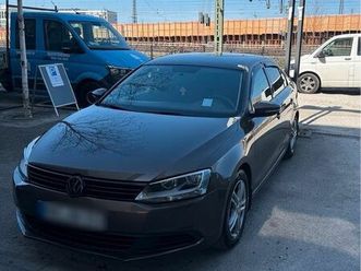 volkswagen jetta 1,2l carplay , headup display ,ambientelight
