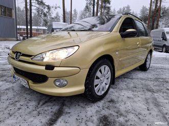 1.6 automaatti // todella hienosti pidetty auto