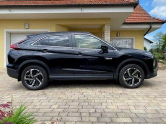 mitsubishi eclipse cross phev s-awc, kupcu poklon 14 dana ljetovanja, 2022 god.