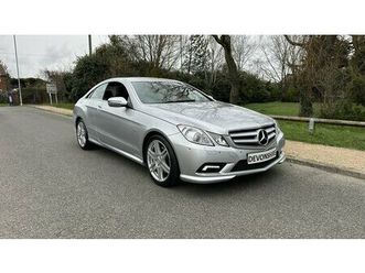 2009 mercedes benz e350 cgi 3.5 v6 petrol coupe only 5600 miles a vendre