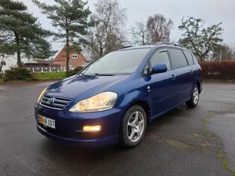 toyota sportsvan - nysynet, nedvejet og lav km.