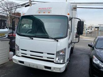 2013 isuzu med duty npr -