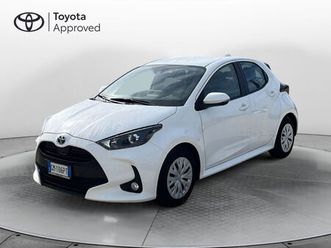 toyota yaris 1.5 hybrid 5 porte energy del 2023 usata a ragusa