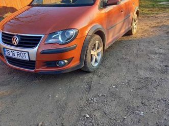 vând volkswagen touran cross focuri