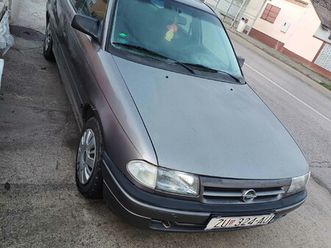 opel astra +lpg+kuka 66kw zimske gume registrran do 05.2026