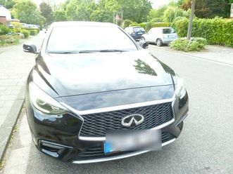 other infiniti q30 --1.5 d leder/led/navi/360ka...