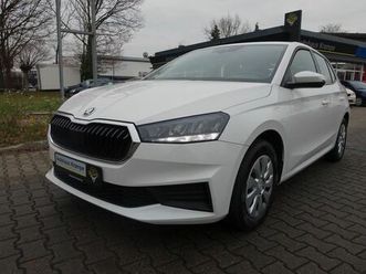 skoda fabia 1,0 active shz pdc dab+ aus 1. hand
