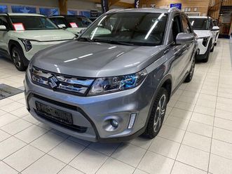 1,6.4x4,manuell.delskinn.parksensor.ryggekamera.dab++