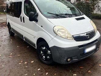 opel vivaro tüv 03/27 (traffic baugleich)