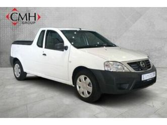 2022 nissan np200 1.6 a/c safety pack
