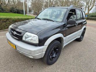 suzuki grand vitara - 2.0, automaat, leder, airco